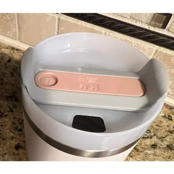 EUC Stanley 20oz Stainless Steel Tumbler - Rose Quartz - Picture 5 of 6